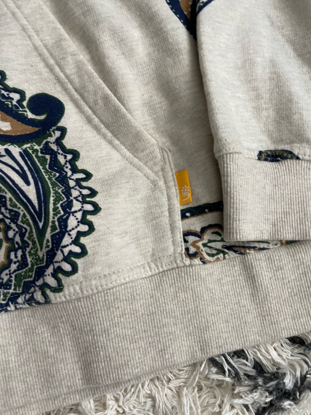 Women’s Urban Outfitters Paisley Print Hoodie Sweatshirt Size Medium - Picture 2 of 5